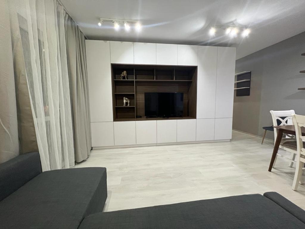 Tudor Central Apartment Mihai Viteazu Square คลูจ-นาโปกา ภายนอก รูปภาพ